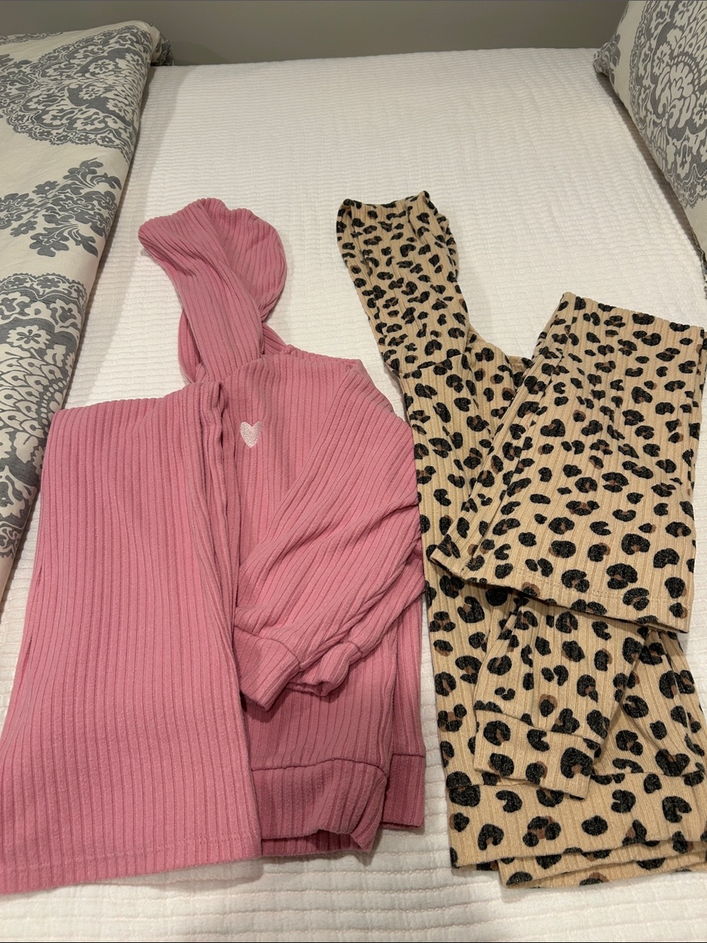 Bundle of 2 hooded tops with flare bottoms. Size 6x.